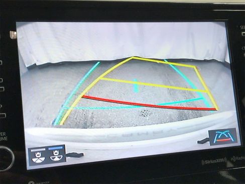 Used 2023 Toyota Camry XLE image 29