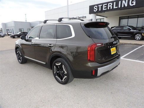 Used 2023 Kia Telluride S image 7
