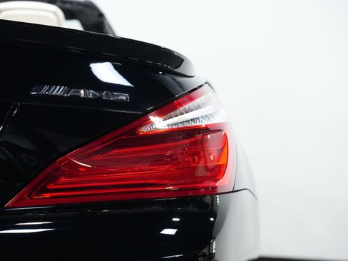 Used 2015 Mercedes-Benz SL 63 AMG image 17