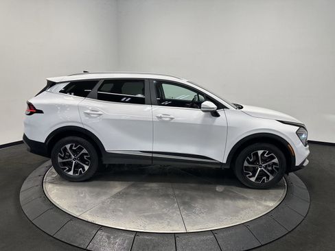 Used 2024 Kia Sportage EX image 7