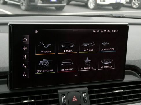 Used 2022 Audi SQ5 Prestige w/ Prestige Package image 6