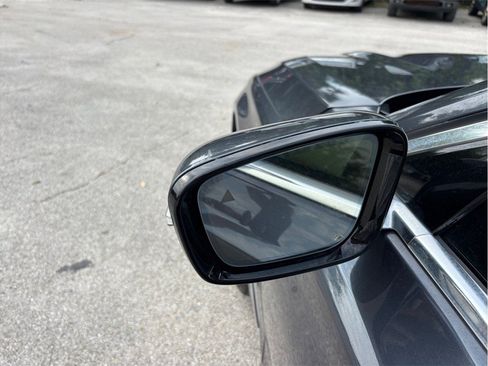 Used 2016 BMW 750i RWD image 17