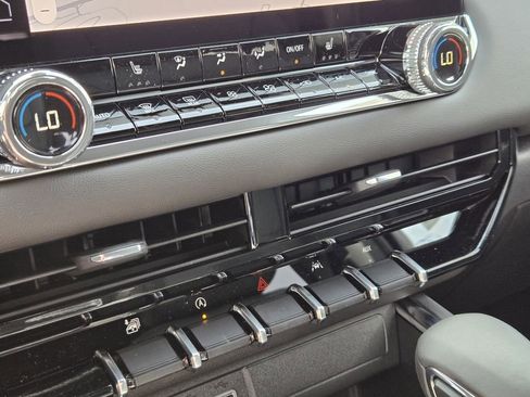 New 2026 GMC Canyon Elevation w/ Convenience Package image 13