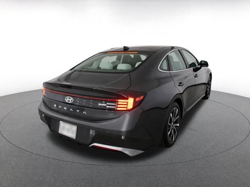 Used 2025 Hyundai Sonata SEL FWD image 21