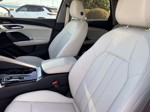 Used 2025 Audi Q5 Premium Plus w/ Premium Plus image 23