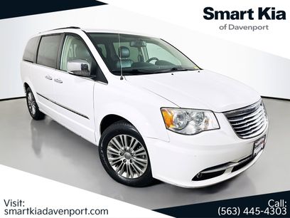Used 2014 Chrysler Town & Country Touring-L w/ Driver Convenience Group