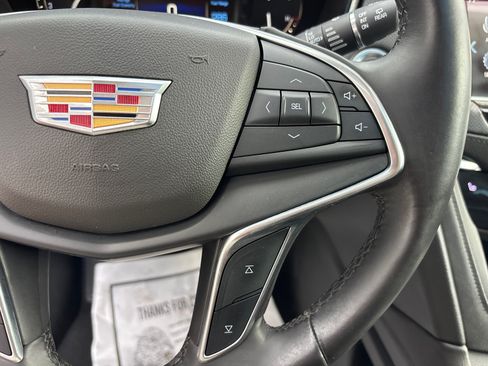 Used 2018 Cadillac XT5 Luxury w/ Driver Awareness Package FWD image 18