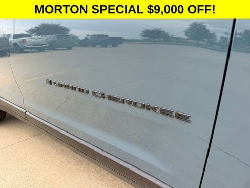 New 2026 Jeep Grand Cherokee L Limited w/ Limited Altitude Package AWD/4WD image 5