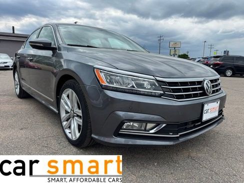 Used 2017 Volkswagen Passat 1.8T SE FWD image 1