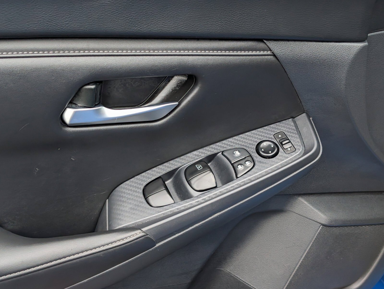 Used 2024 Nissan Sentra SV FWD image 25