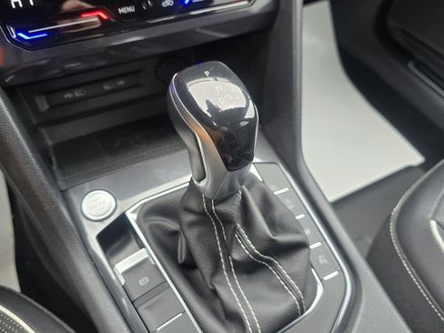 Used 2022 Volkswagen Tiguan SEL R-Line image 18