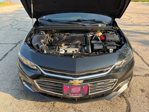 Used 2018 Chevrolet Malibu LT FWD image 9