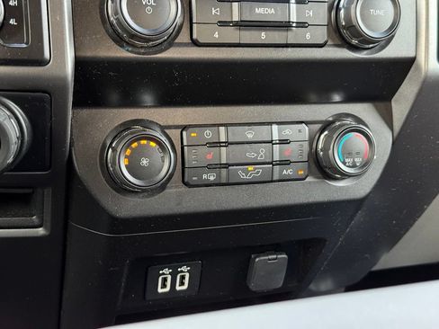 Used 2020 Ford F150 XLT w/ Equipment Group 302A Luxury AWD/4WD image 16