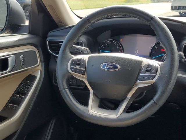 Used 2022 Ford Explorer XLT w/ Equipment Group 202A AWD/4WD image 25