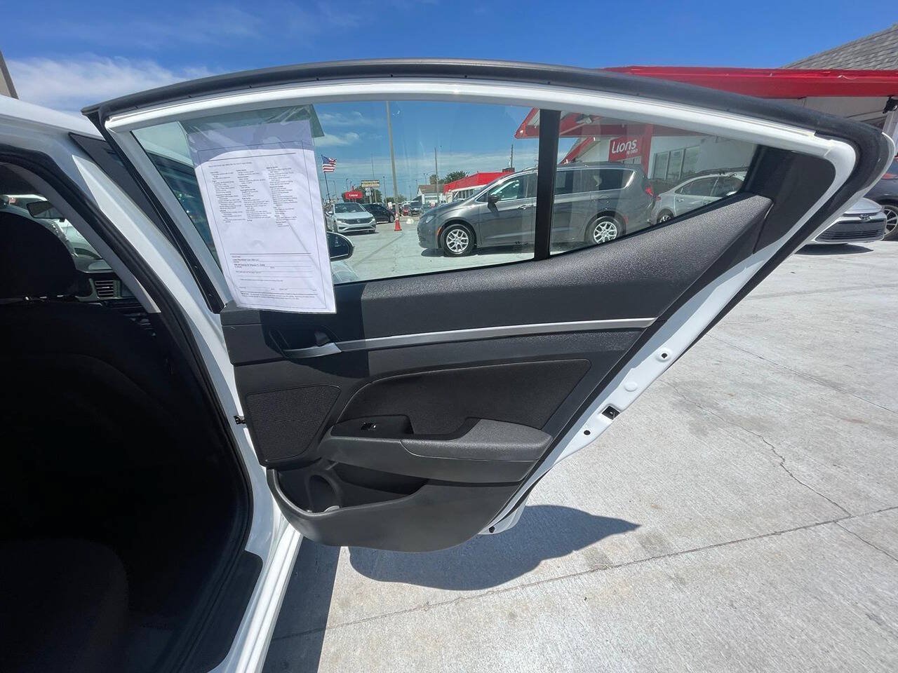 Used 2019 Hyundai Elantra SEL w/ Cargo Package FWD image 12
