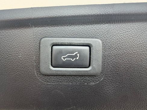 Used 2017 Subaru Outback 2.5i Limited AWD/4WD image 7