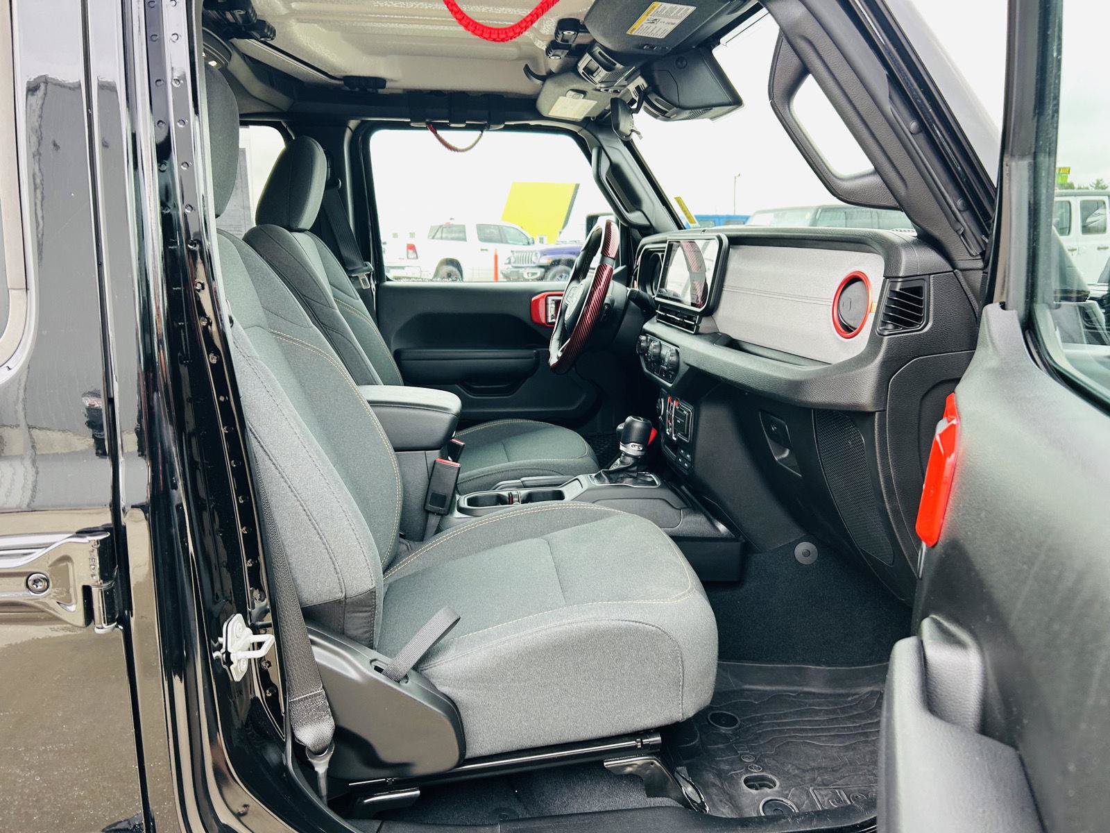 Used 2024 Jeep Gladiator Sport AWD/4WD image 30