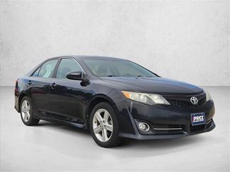 Used 2013 Toyota Camry SE w/ Convenience Pkg FWD video 3