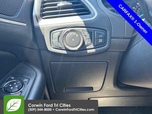Used 2022 Ford Edge SEL w/ Convenience Package AWD/4WD image 17