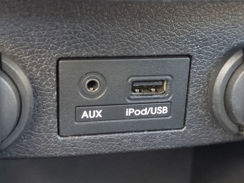 Used 2013 Hyundai Veloster w/ Style Pkg image 18