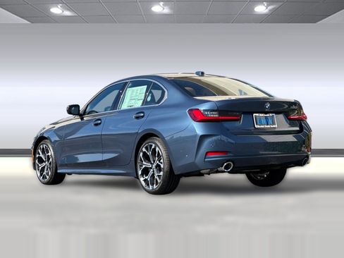 Used 2026 BMW 330i Sedan w/ Premium Package RWD image 3