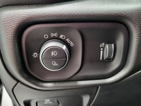 New 2026 RAM 1500 Big Horn w/ Night Edition AWD/4WD image 12