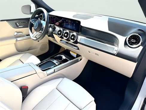 New 2026 Mercedes-Benz GLB 250 4MATIC image 24