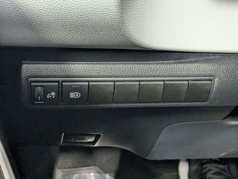 Used 2022 Toyota Corolla SE FWD image 39
