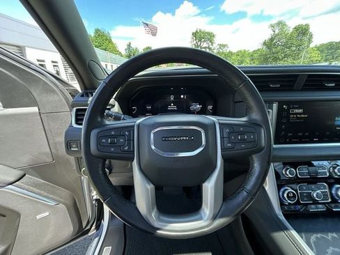 Used 2022 GMC Yukon Denali AWD/4WD image 18