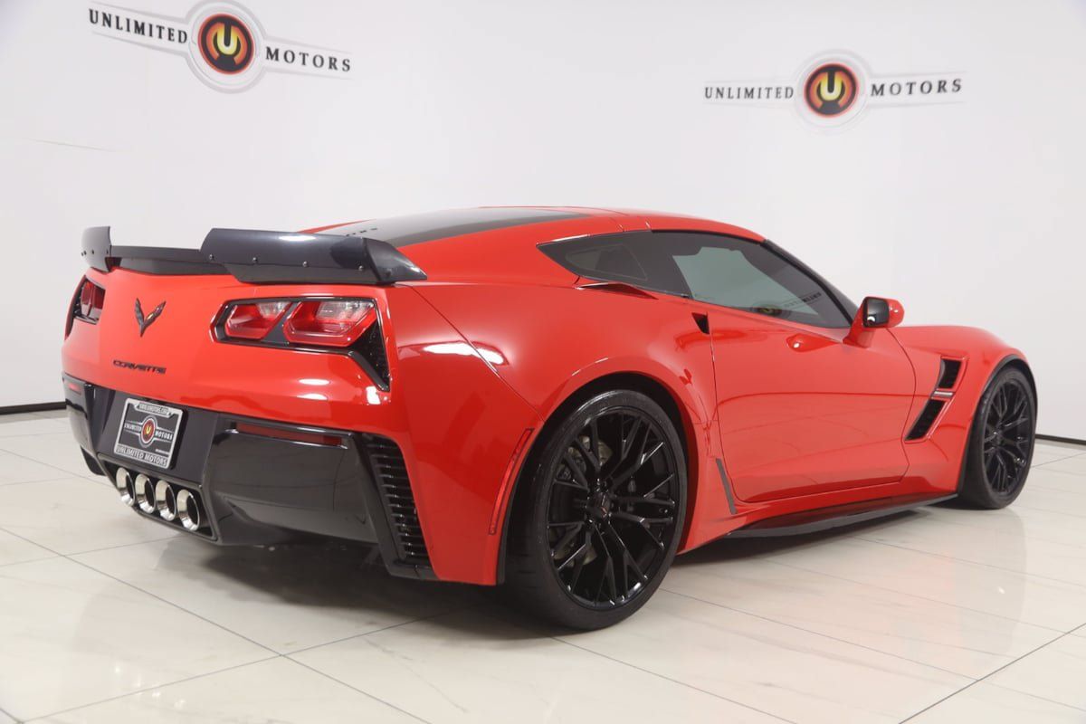 Used 2019 Chevrolet Corvette Grand Sport RWD image 3