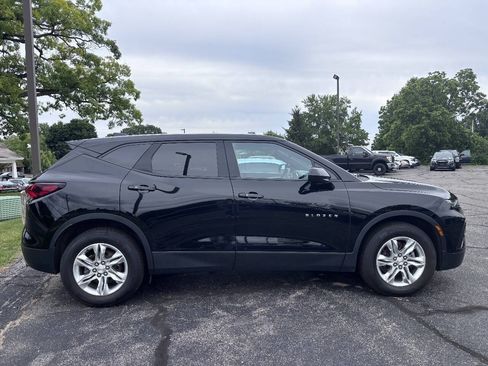 Used 2021 Chevrolet Blazer LT AWD/4WD image 2