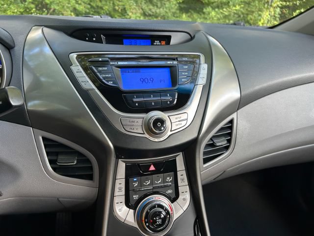 Used 2013 Hyundai Elantra GLS w/ Preferred Pkg FWD image 13