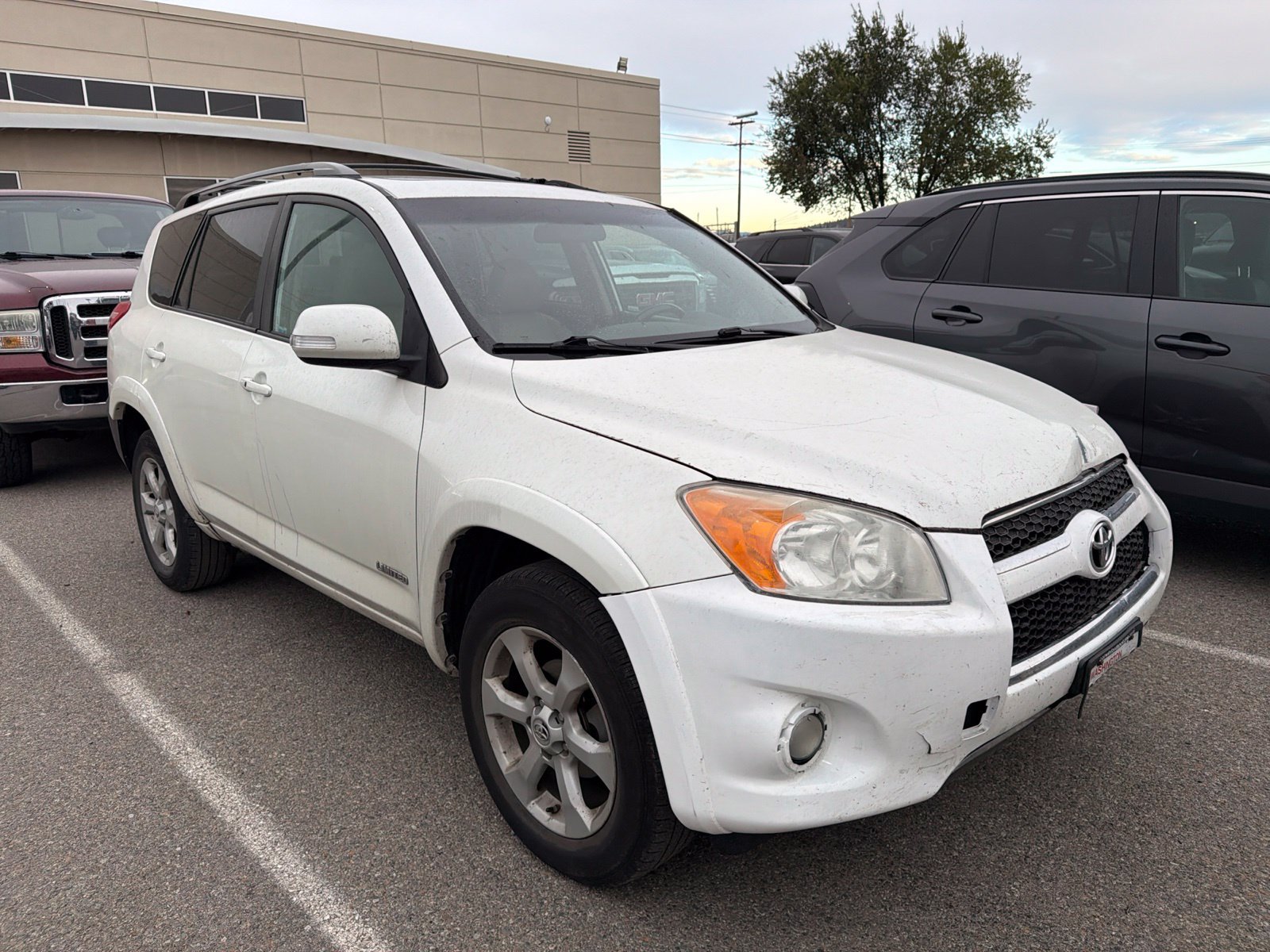 Used 2011 Toyota RAV4 Limited w/ Limited Extra Value Pkg AWD/4WD image 2