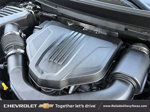 Certified 2025 GMC Acadia Denali image 38