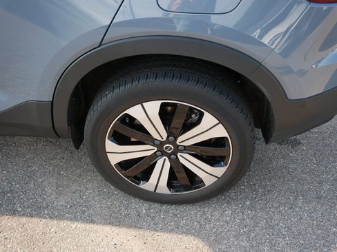 Used 2023 Volvo XC40 Recharge Plus w/ Protection Package Premier AWD/4WD image 9