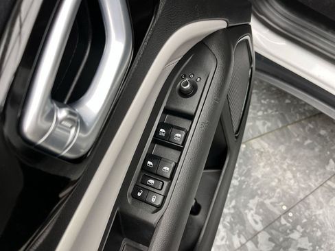 Used 2023 Jeep Compass Limited AWD/4WD image 7