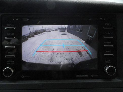 Used 2019 Toyota Sienna LE image 18