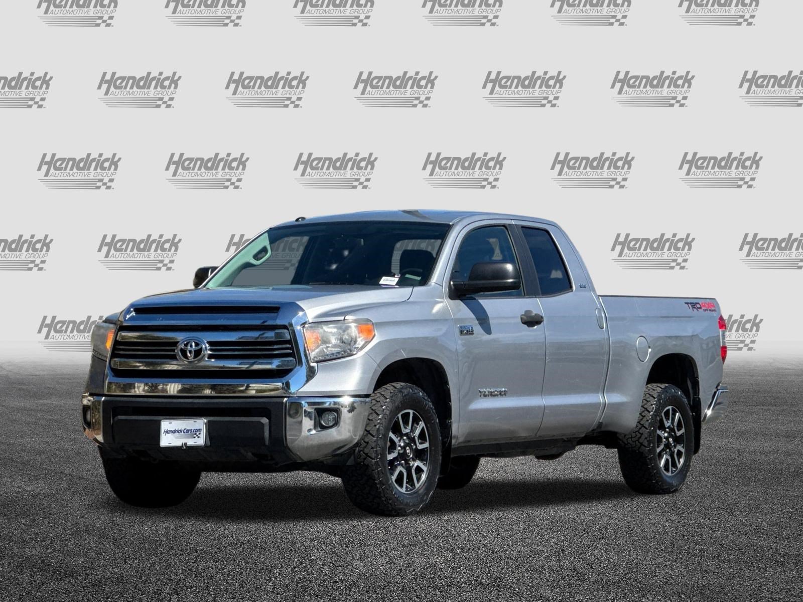 Used 2016 Toyota Tundra SR5 w/ TRD Off Road Package AWD/4WD image 9