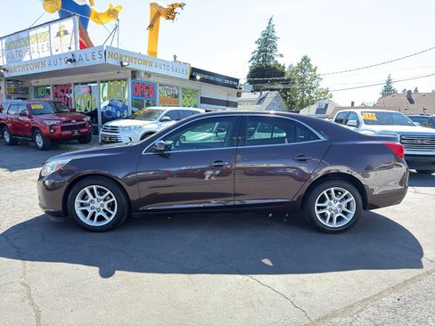 Used 2015 Chevrolet Malibu LT w/ Power Convenience Package FWD image 3