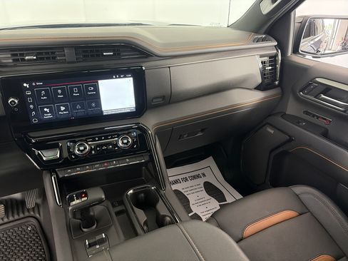 Certified 2024 GMC Sierra 1500 AT4 w/ Technology Package AWD/4WD image 4