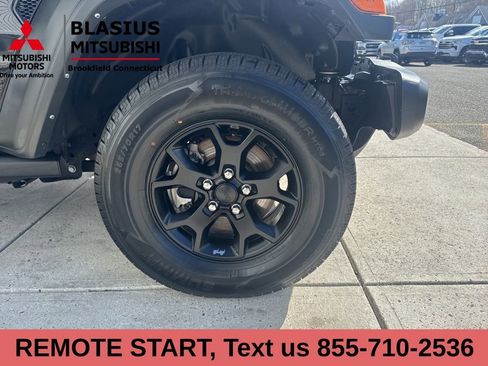 Used 2022 Jeep Wrangler Willys image 10