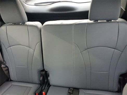 Certified 2024 Buick Enclave Essence w/ Sport Touring Edition image 10