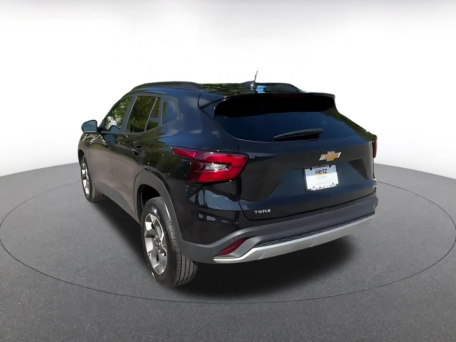 Used 2025 Chevrolet Trax LT w/ LT Convenience Package FWD image 10
