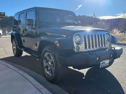 Used 2017 Jeep Wrangler Unlimited Sahara w/ Max Tow Package image 11