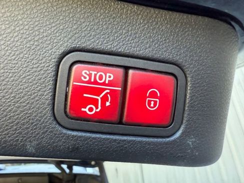 Used 2016 Mercedes-Benz GLE 300d 4MATIC image 31