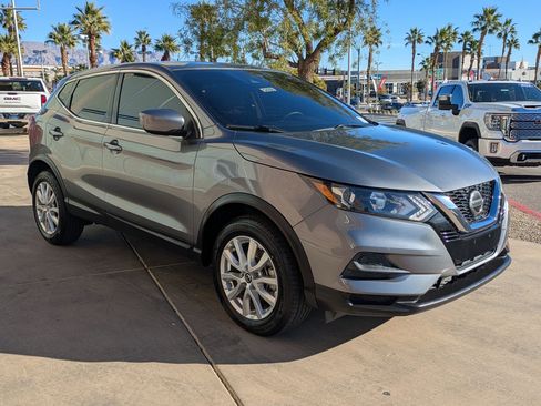 Used 2021 Nissan Rogue Sport S image 7