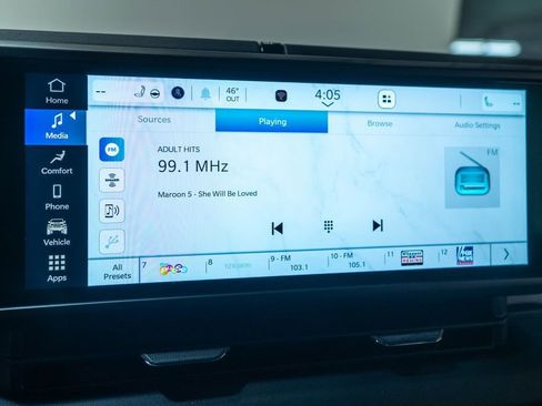 Used 2025 Jeep Wrangler Unlimited Sahara image 28