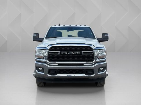 Used 2024 RAM 3500 Big Horn AWD/4WD image 2