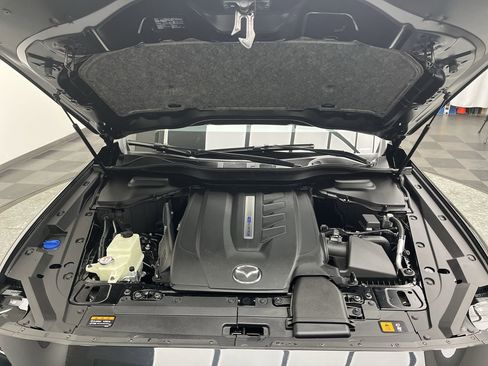 Certified 2025 MAZDA CX-70 Plug-In Hybrid w/ Premium Plus image 2