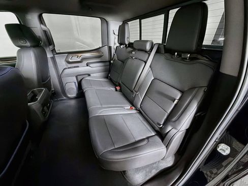 Used 2024 Chevrolet Silverado 1500 LT Trail Boss w/ LT Trail Boss Premium Package AWD/4WD image 25